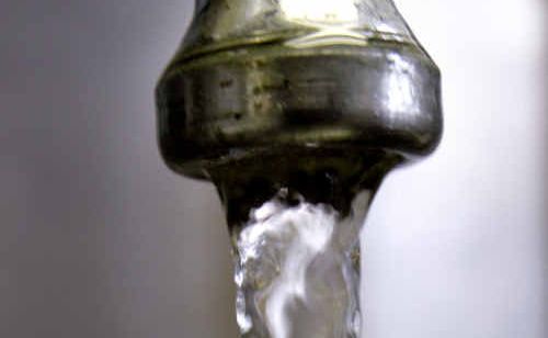 Fluoride will start to flow in Warwick and Stanthorpe town water supplies this week. Fluoride will start to flow in Warwick and Stanthorpe town water supplies this week.